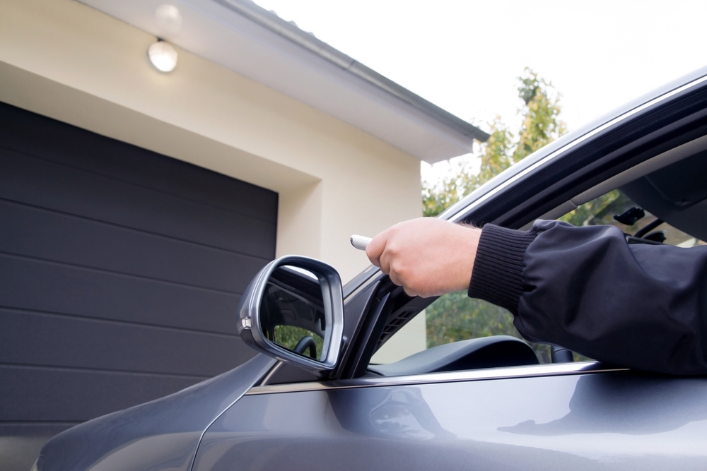You are currently viewing Who Needs an Automatic Garage Door?