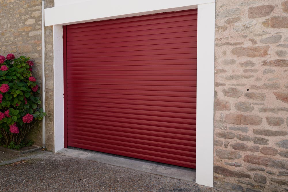 You are currently viewing Roller VS Sectional Garage Doors: What Type Will Suit Your Home Best?